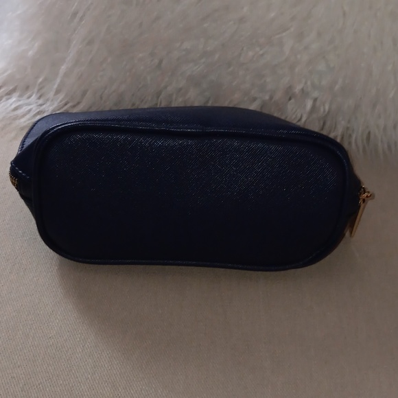 Versace parfums pouch NWOT - Picture 5 of 7